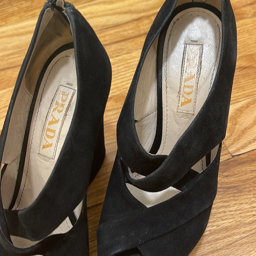 Prada shoes flat form black velvet open toe’s - Picture 3 of 7